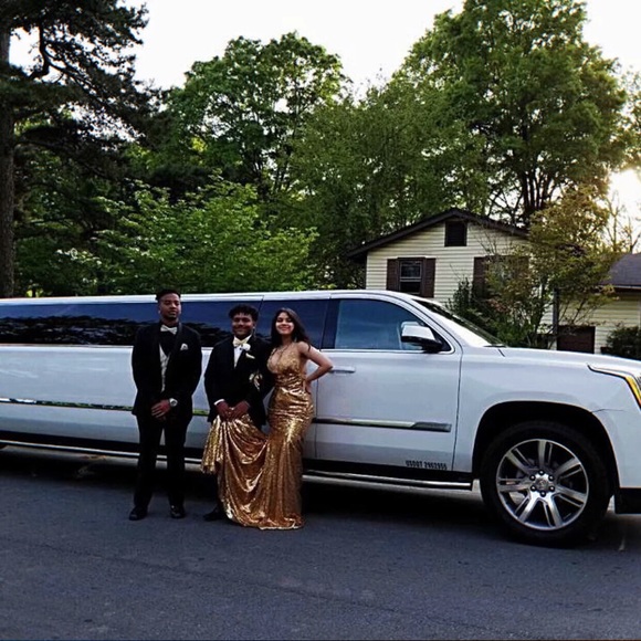 Elegant long gold sequence prom dress - Picture 5 of 7